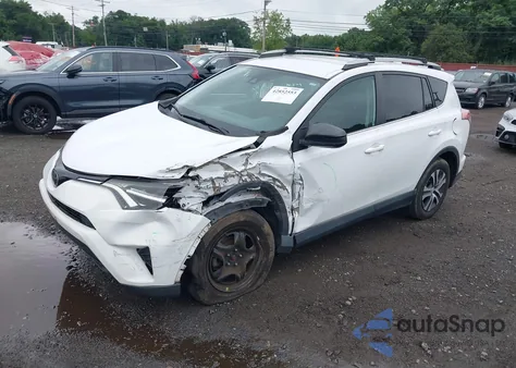 2017 Toyota Rav4 Le z USA, uszkodzony, nr VIN 2T3BFREV9HW614326